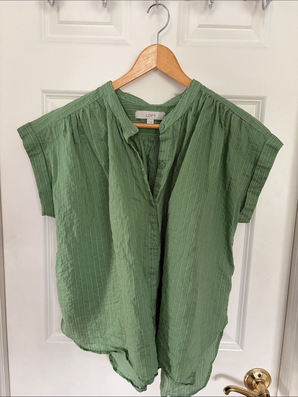 LOFT Green Short-Sleeve Button Front Blouse